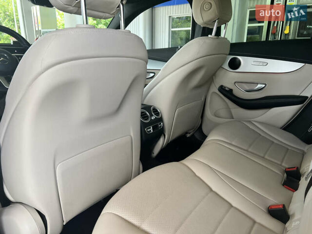 Білий Мерседес EQC, об'ємом двигуна 0 л та пробігом 34 тис. км за 31999 $, фото 13 на Automoto.ua