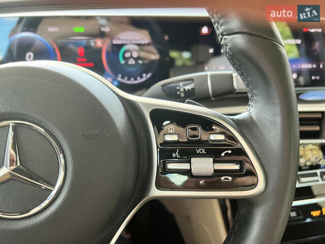 Білий Мерседес EQC, об'ємом двигуна 0 л та пробігом 34 тис. км за 31999 $, фото 18 на Automoto.ua