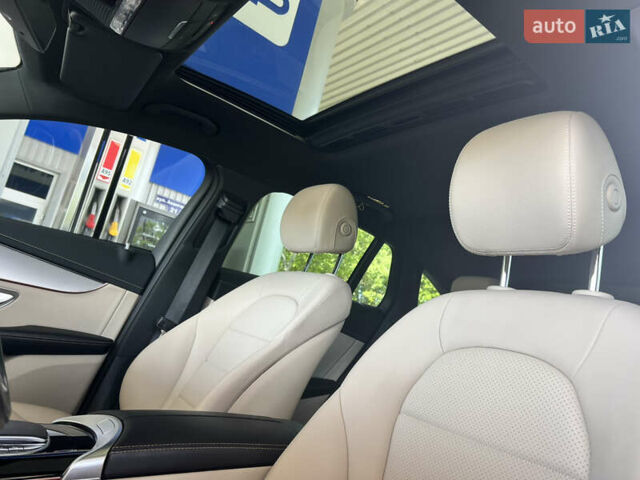 Білий Мерседес EQC, об'ємом двигуна 0 л та пробігом 34 тис. км за 31999 $, фото 8 на Automoto.ua