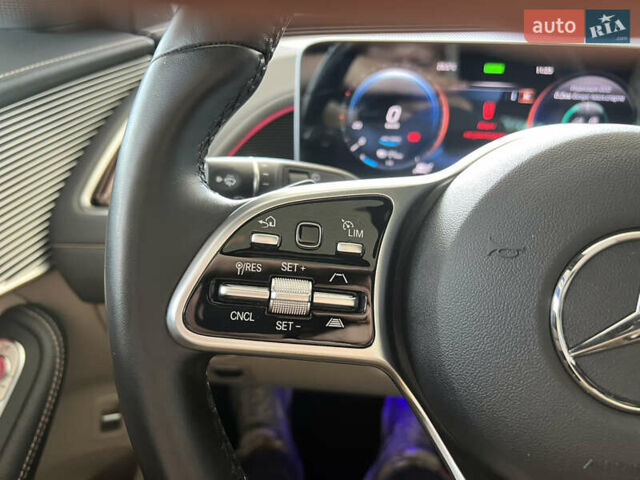 Білий Мерседес EQC, об'ємом двигуна 0 л та пробігом 34 тис. км за 31999 $, фото 19 на Automoto.ua