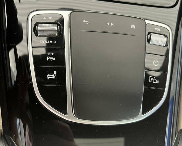 Білий Мерседес EQC, об'ємом двигуна 0 л та пробігом 34 тис. км за 31999 $, фото 24 на Automoto.ua