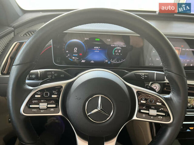 Білий Мерседес EQC, об'ємом двигуна 0 л та пробігом 34 тис. км за 31999 $, фото 20 на Automoto.ua