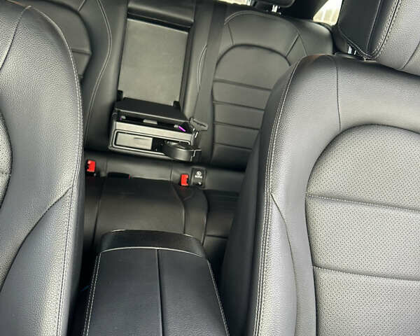 Белый Мерседес EQC, объемом двигателя 0 л и пробегом 51 тыс. км за 32500 $, фото 46 на Automoto.ua