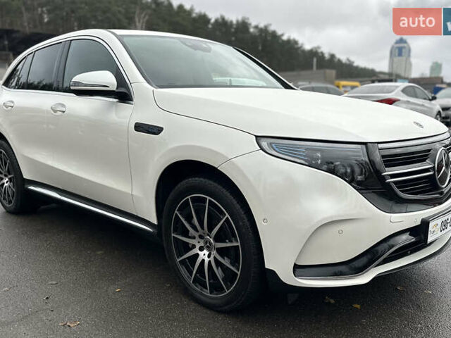 Белый Мерседес EQC, объемом двигателя 0 л и пробегом 140 тыс. км за 32800 $, фото 7 на Automoto.ua