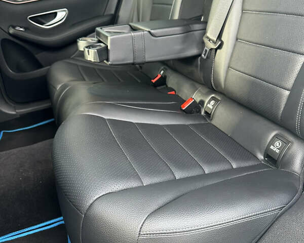 Белый Мерседес EQC, объемом двигателя 0 л и пробегом 51 тыс. км за 32500 $, фото 34 на Automoto.ua