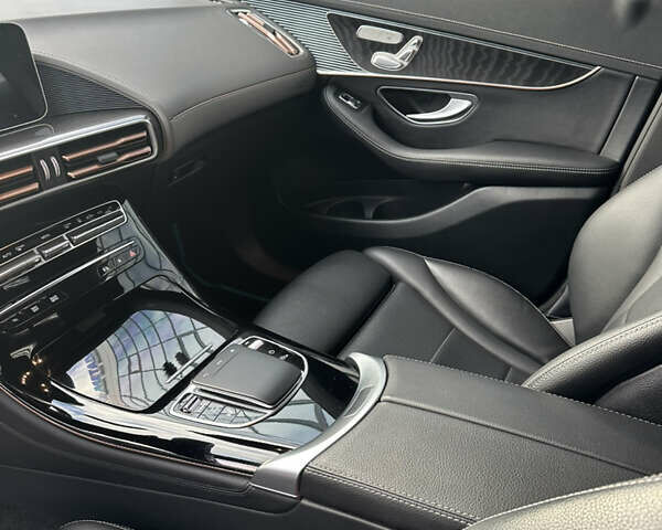 Белый Мерседес EQC, объемом двигателя 0 л и пробегом 51 тыс. км за 32500 $, фото 30 на Automoto.ua