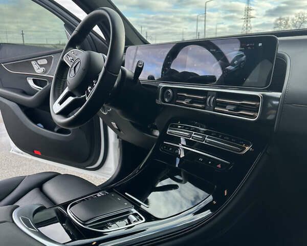 Белый Мерседес EQC, объемом двигателя 0 л и пробегом 51 тыс. км за 32500 $, фото 43 на Automoto.ua