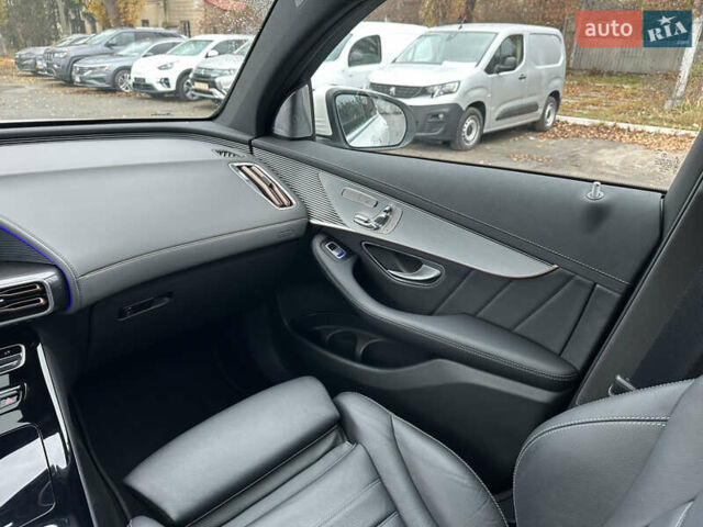 Белый Мерседес EQC, объемом двигателя 0 л и пробегом 140 тыс. км за 32800 $, фото 31 на Automoto.ua