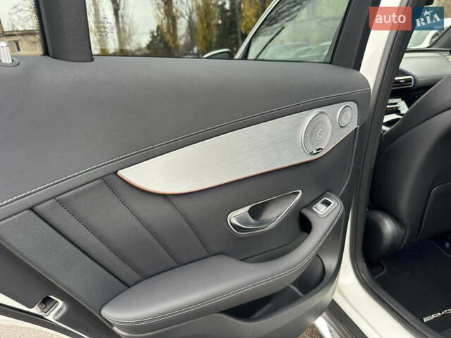 Белый Мерседес EQC, объемом двигателя 0 л и пробегом 140 тыс. км за 32800 $, фото 20 на Automoto.ua