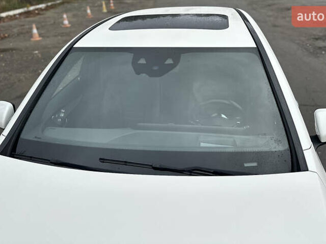 Белый Мерседес EQC, объемом двигателя 0 л и пробегом 140 тыс. км за 32800 $, фото 10 на Automoto.ua