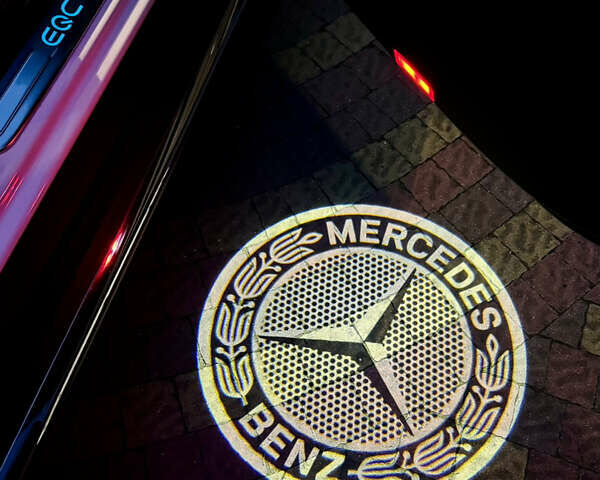 Білий Мерседес EQC, об'ємом двигуна 0 л та пробігом 39 тис. км за 30299 $, фото 24 на Automoto.ua