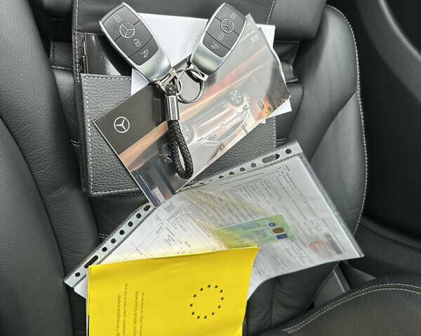 Белый Мерседес EQC, объемом двигателя 0 л и пробегом 140 тыс. км за 32800 $, фото 36 на Automoto.ua