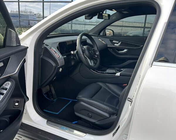 Белый Мерседес EQC, объемом двигателя 0 л и пробегом 51 тыс. км за 32500 $, фото 28 на Automoto.ua