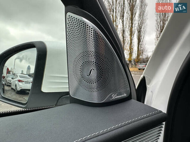 Белый Мерседес EQC, объемом двигателя 0 л и пробегом 140 тыс. км за 32800 $, фото 38 на Automoto.ua