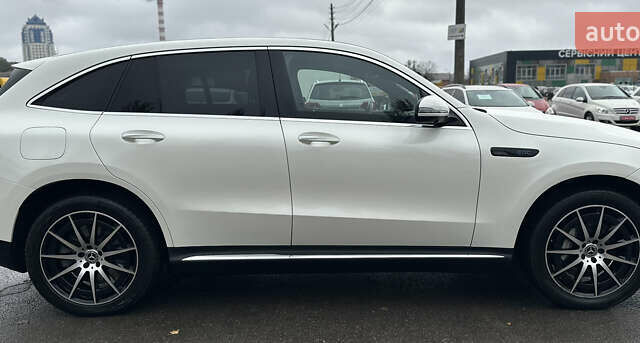 Белый Мерседес EQC, объемом двигателя 0 л и пробегом 140 тыс. км за 32800 $, фото 6 на Automoto.ua