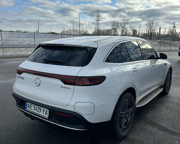 Белый Мерседес EQC, объемом двигателя 0 л и пробегом 51 тыс. км за 32500 $, фото 5 на Automoto.ua
