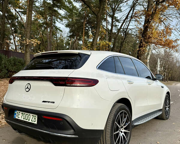 Белый Мерседес EQC, объемом двигателя 0 л и пробегом 36 тыс. км за 45000 $, фото 3 на Automoto.ua