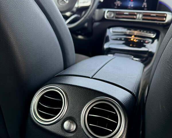 Білий Мерседес EQC, об'ємом двигуна 0 л та пробігом 50 тис. км за 34900 $, фото 19 на Automoto.ua