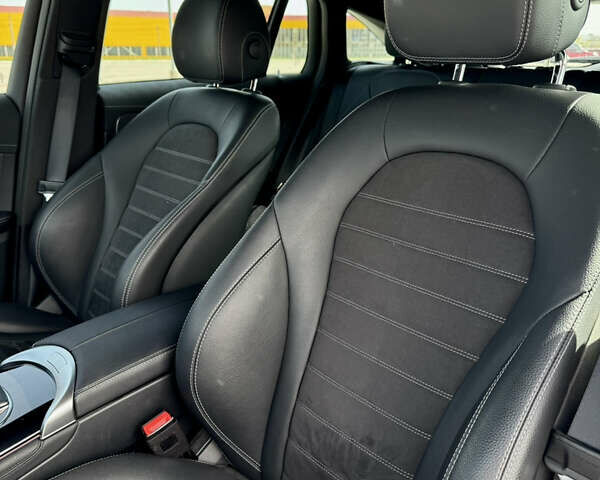 Білий Мерседес EQC, об'ємом двигуна 0 л та пробігом 50 тис. км за 34900 $, фото 15 на Automoto.ua