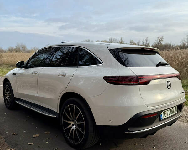 Белый Мерседес EQC, объемом двигателя 0 л и пробегом 36 тыс. км за 45000 $, фото 2 на Automoto.ua