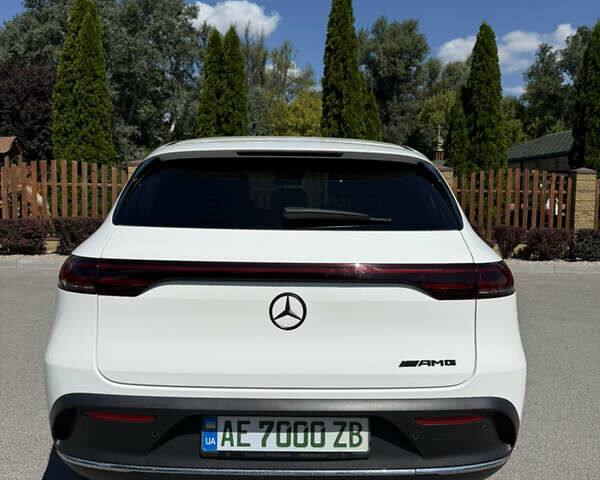 Белый Мерседес EQC, объемом двигателя 0 л и пробегом 34 тыс. км за 45000 $, фото 4 на Automoto.ua