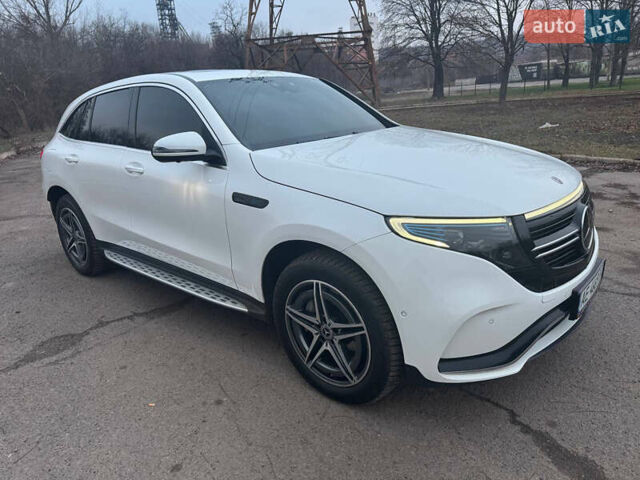 Белый Мерседес EQC, объемом двигателя 0 л и пробегом 34 тыс. км за 35000 $, фото 1 на Automoto.ua