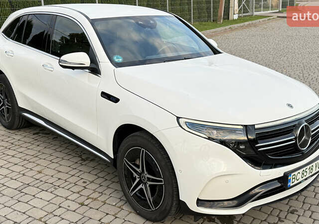 Белый Мерседес EQC, объемом двигателя 0 л и пробегом 80 тыс. км за 37000 $, фото 3 на Automoto.ua