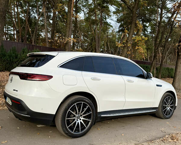 Белый Мерседес EQC, объемом двигателя 0 л и пробегом 36 тыс. км за 45000 $, фото 4 на Automoto.ua