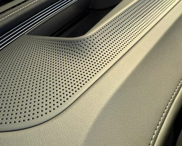 Белый Мерседес EQC, объемом двигателя 0 л и пробегом 36 тыс. км за 45000 $, фото 18 на Automoto.ua