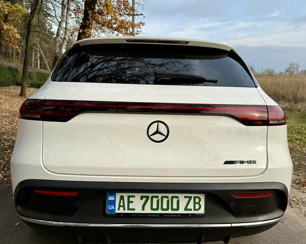 Белый Мерседес EQC, объемом двигателя 0 л и пробегом 36 тыс. км за 45000 $, фото 5 на Automoto.ua