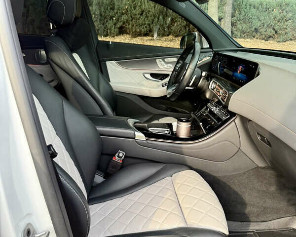 Белый Мерседес EQC, объемом двигателя 0 л и пробегом 36 тыс. км за 45000 $, фото 21 на Automoto.ua