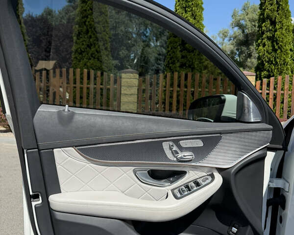 Белый Мерседес EQC, объемом двигателя 0 л и пробегом 34 тыс. км за 45000 $, фото 14 на Automoto.ua