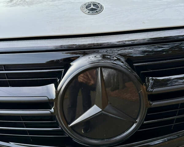 Белый Мерседес EQC, объемом двигателя 0 л и пробегом 36 тыс. км за 45000 $, фото 19 на Automoto.ua