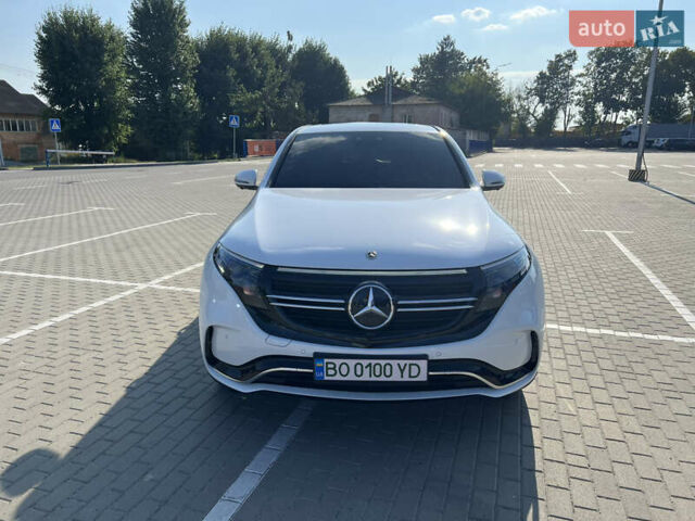 Белый Мерседес EQC, объемом двигателя 0 л и пробегом 85 тыс. км за 39800 $, фото 2 на Automoto.ua