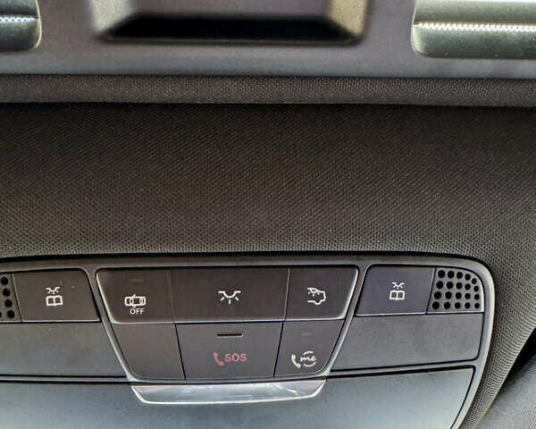 Белый Мерседес EQC, объемом двигателя 0 л и пробегом 70 тыс. км за 34999 $, фото 31 на Automoto.ua