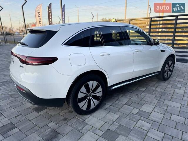 Белый Мерседес EQC, объемом двигателя 0 л и пробегом 77 тыс. км за 34900 $, фото 2 на Automoto.ua
