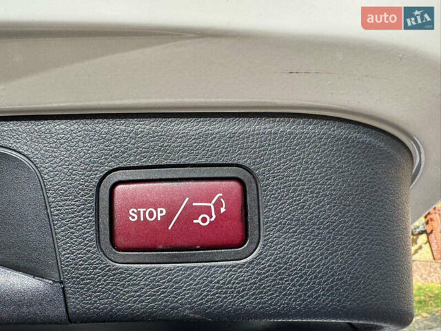 Белый Мерседес EQC, объемом двигателя 0 л и пробегом 70 тыс. км за 34999 $, фото 28 на Automoto.ua