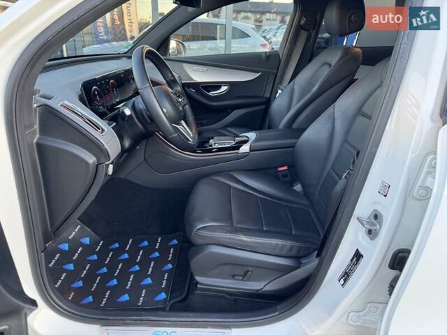 Белый Мерседес EQC, объемом двигателя 0 л и пробегом 77 тыс. км за 34900 $, фото 20 на Automoto.ua