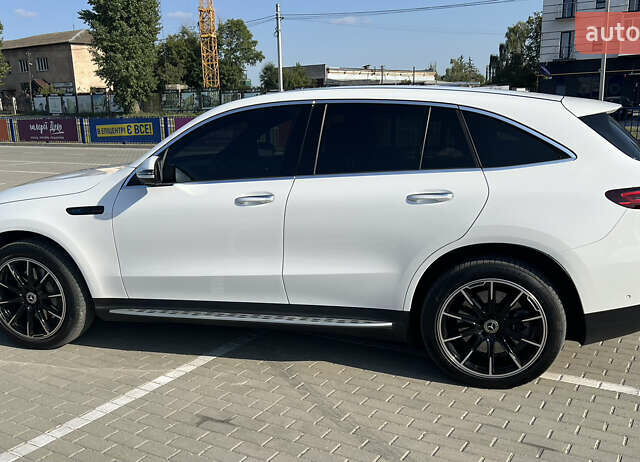 Белый Мерседес EQC, объемом двигателя 0 л и пробегом 85 тыс. км за 39800 $, фото 7 на Automoto.ua