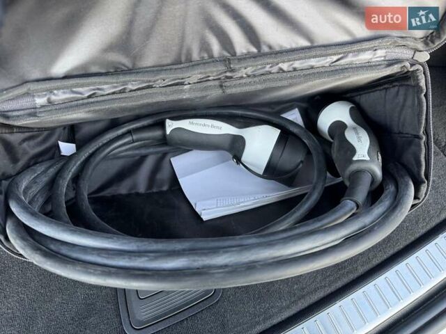 Белый Мерседес EQC, объемом двигателя 0 л и пробегом 77 тыс. км за 34900 $, фото 31 на Automoto.ua