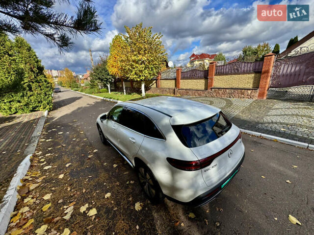 Белый Мерседес EQC, объемом двигателя 0 л и пробегом 70 тыс. км за 34999 $, фото 11 на Automoto.ua
