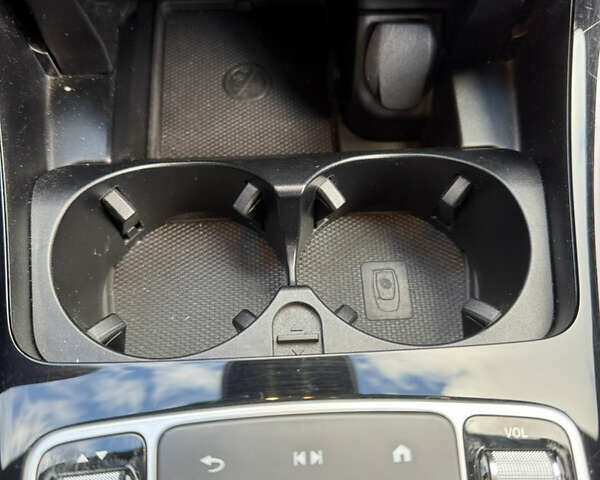 Белый Мерседес EQC, объемом двигателя 0 л и пробегом 70 тыс. км за 34999 $, фото 32 на Automoto.ua