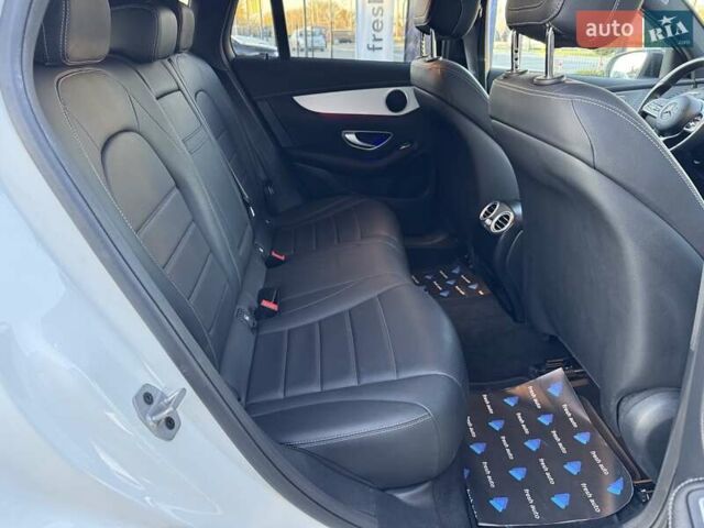 Белый Мерседес EQC, объемом двигателя 0 л и пробегом 77 тыс. км за 34900 $, фото 34 на Automoto.ua