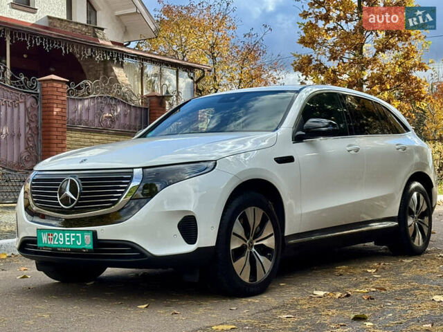 Белый Мерседес EQC, объемом двигателя 0 л и пробегом 70 тыс. км за 34999 $, фото 2 на Automoto.ua
