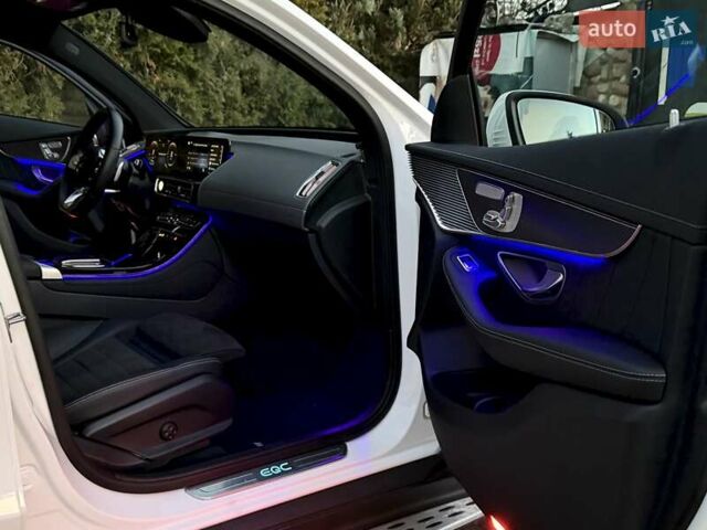 Белый Мерседес EQC, объемом двигателя 0 л и пробегом 11 тыс. км за 44800 $, фото 28 на Automoto.ua