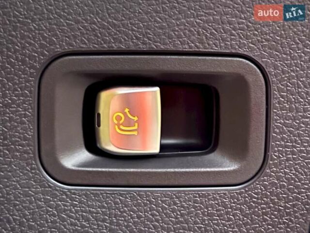 Белый Мерседес EQC, объемом двигателя 0 л и пробегом 11 тыс. км за 44800 $, фото 26 на Automoto.ua