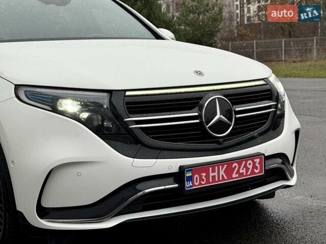 Белый Мерседес EQC, объемом двигателя 0 л и пробегом 11 тыс. км за 44800 $, фото 3 на Automoto.ua