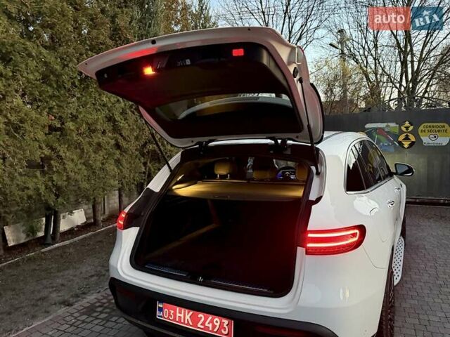 Белый Мерседес EQC, объемом двигателя 0 л и пробегом 11 тыс. км за 44800 $, фото 17 на Automoto.ua