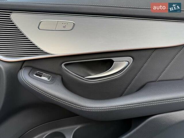 Черный Мерседес EQC, объемом двигателя 0 л и пробегом 155 тыс. км за 33800 $, фото 96 на Automoto.ua