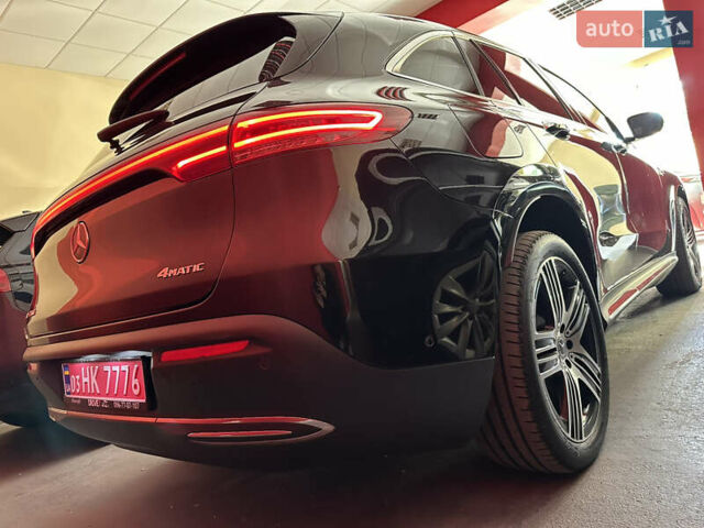 Черный Мерседес EQC, объемом двигателя 0 л и пробегом 175 тыс. км за 28500 $, фото 3 на Automoto.ua